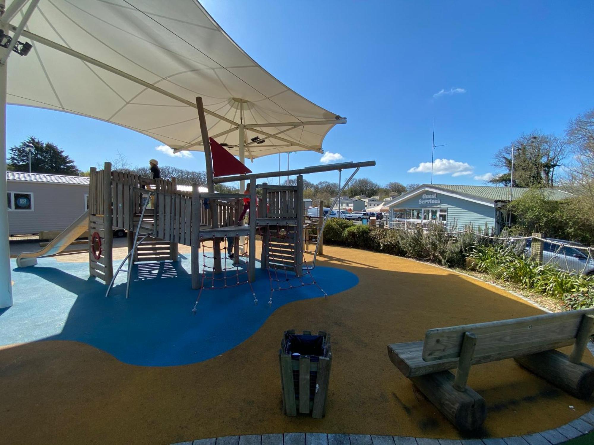 Whitecliff Bay Holiday Park - Most Popular Location Near Pools, Clubs And Beach Bembridge Luaran gambar